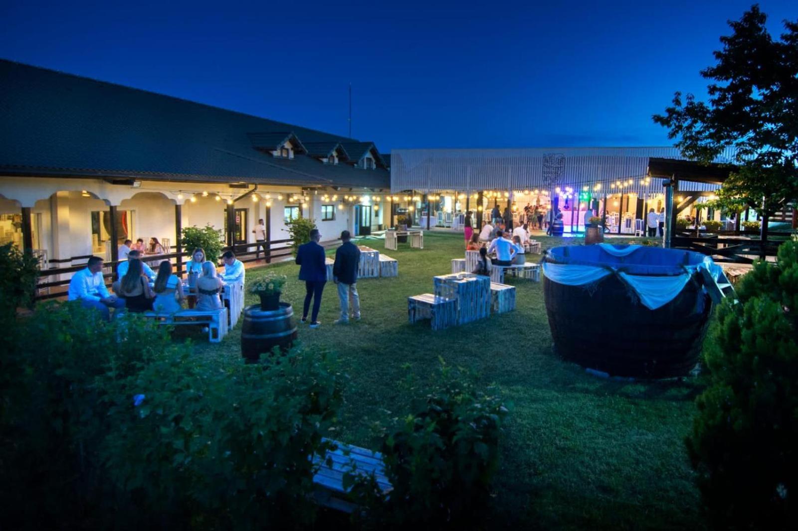 Vinalia - Conacul Din Ceptura Hotel Ceptura de Jos Luaran gambar